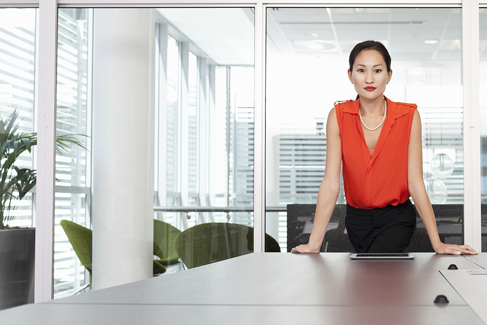 landing-page-women-desk